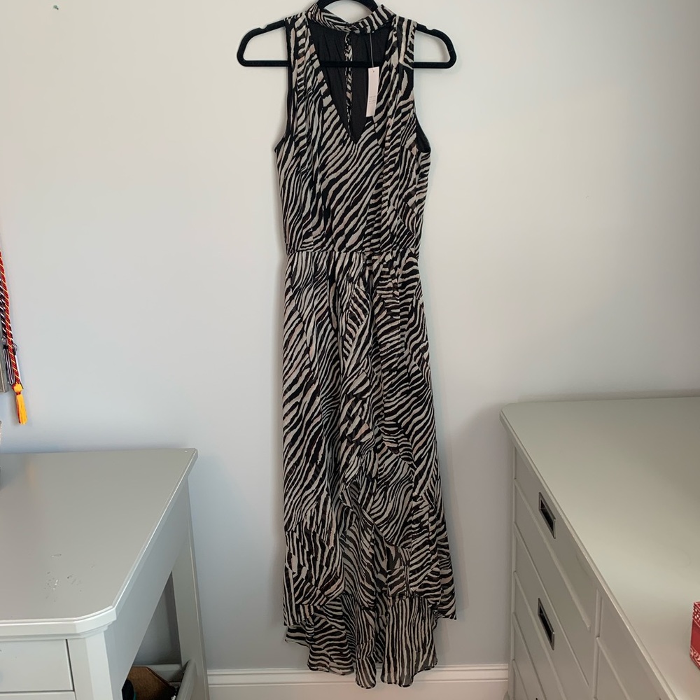NEVER WORN - White House Black Market Maxi Dress